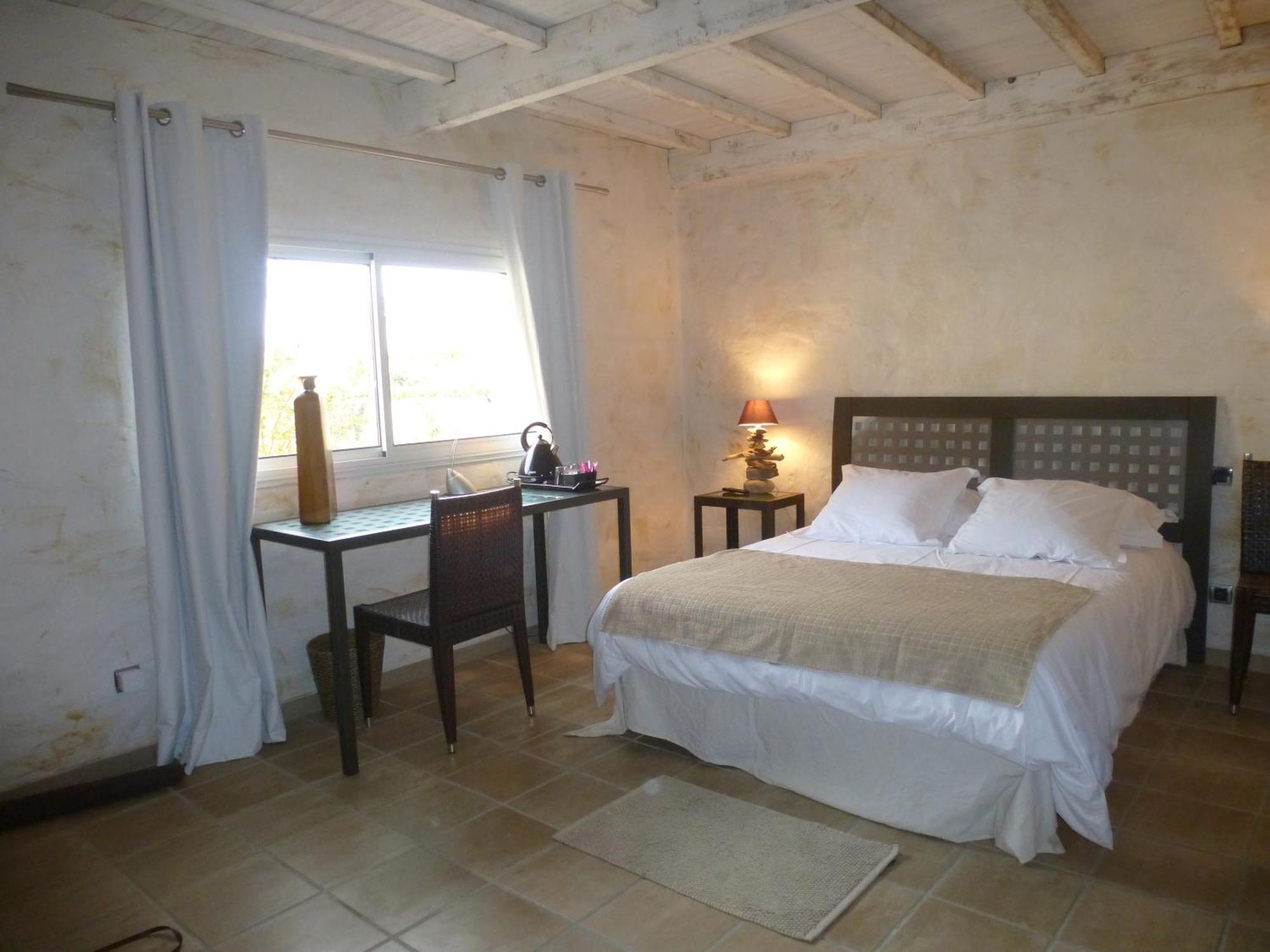 La Casa Nert Hotel Millas Bagian luar foto